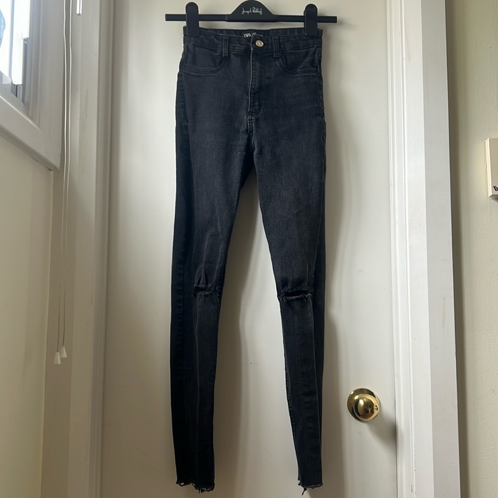 Zara Black Knee Rip Skinny Jean